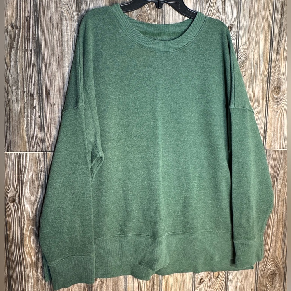Time and Tru Green Crewneck Sweater Casual Knit